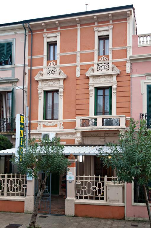 Hotel Nice ヴィアレッジョ エクステリア 写真